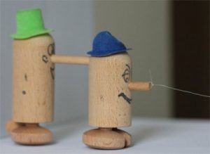 הליצנים המתנודדים